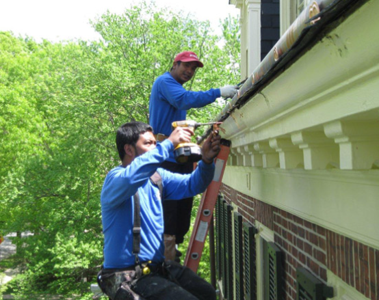 Top Gutter Maintenance Experts in Huddersfield